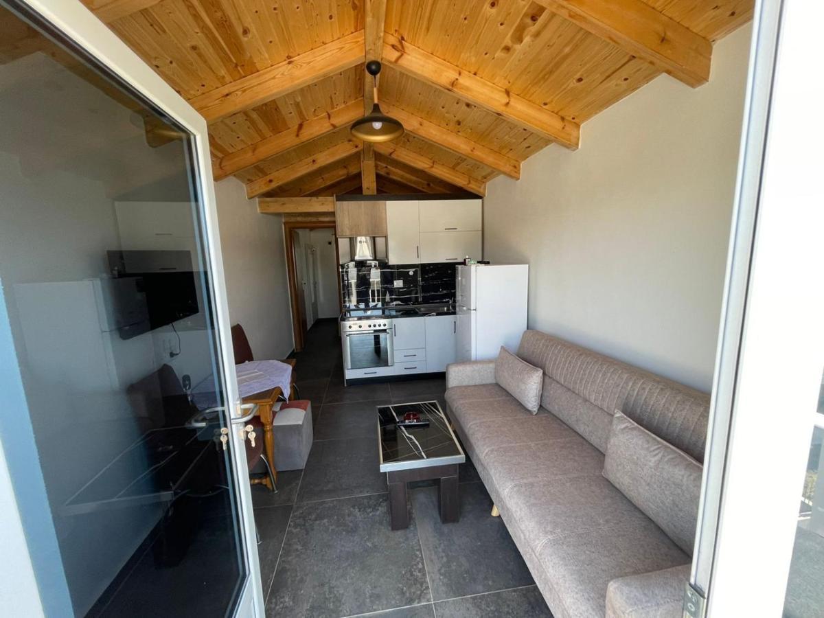 Guest Rooms Arbri Vlore Ngoại thất bức ảnh
