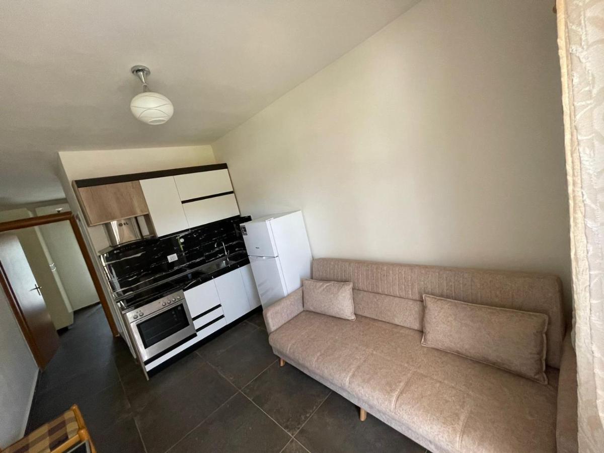 Guest Rooms Arbri Vlore Ngoại thất bức ảnh