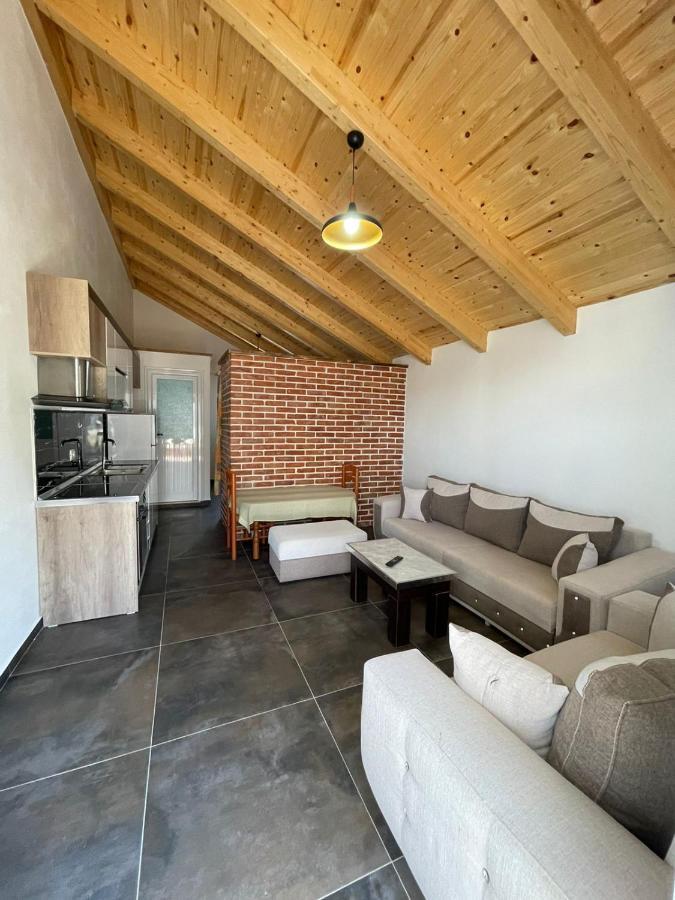 Guest Rooms Arbri Vlore Ngoại thất bức ảnh