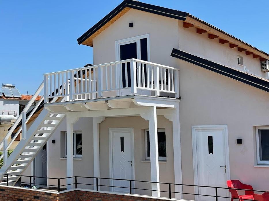 Guest Rooms Arbri Vlore Ngoại thất bức ảnh