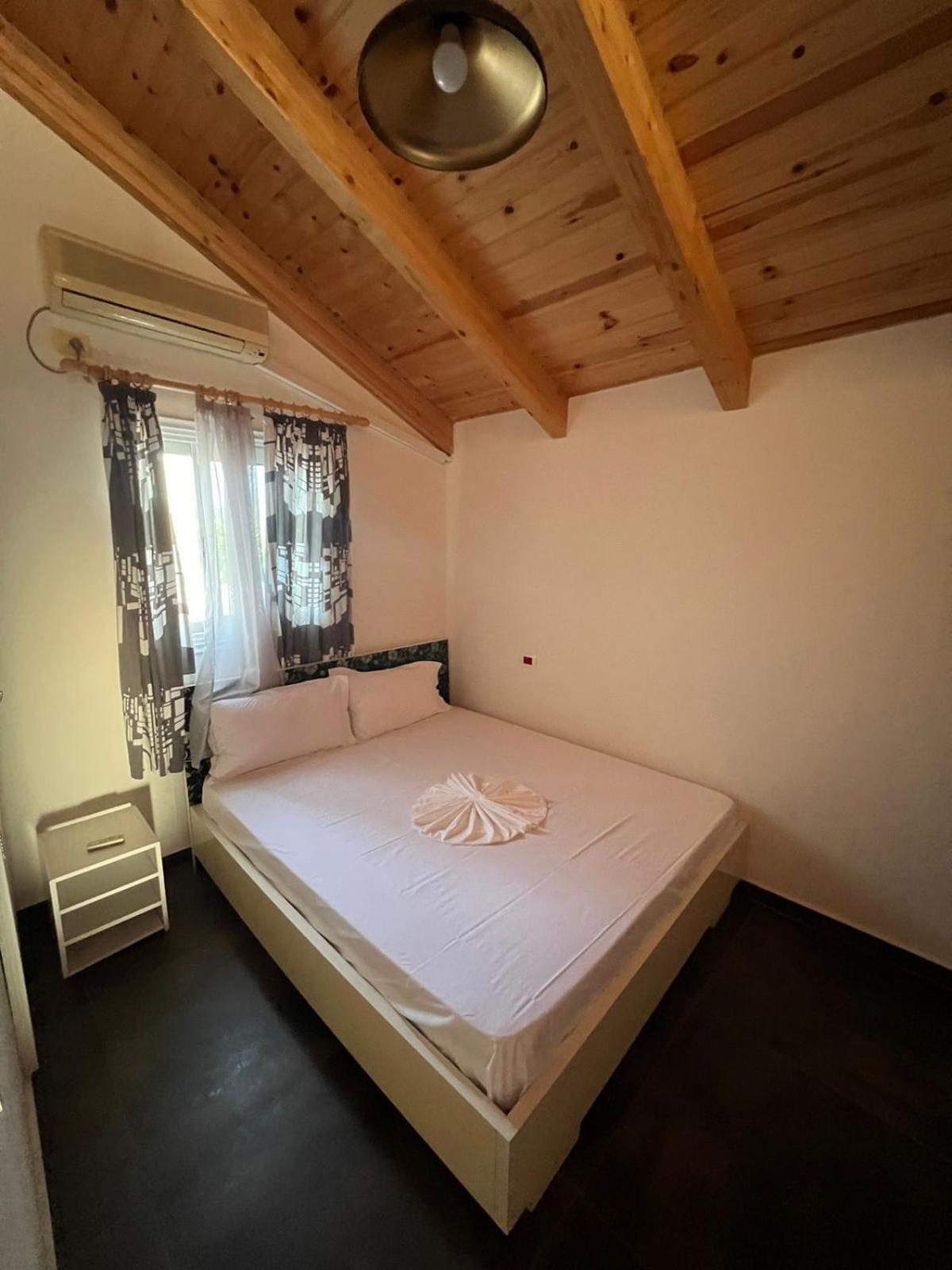 Guest Rooms Arbri Vlore Ngoại thất bức ảnh