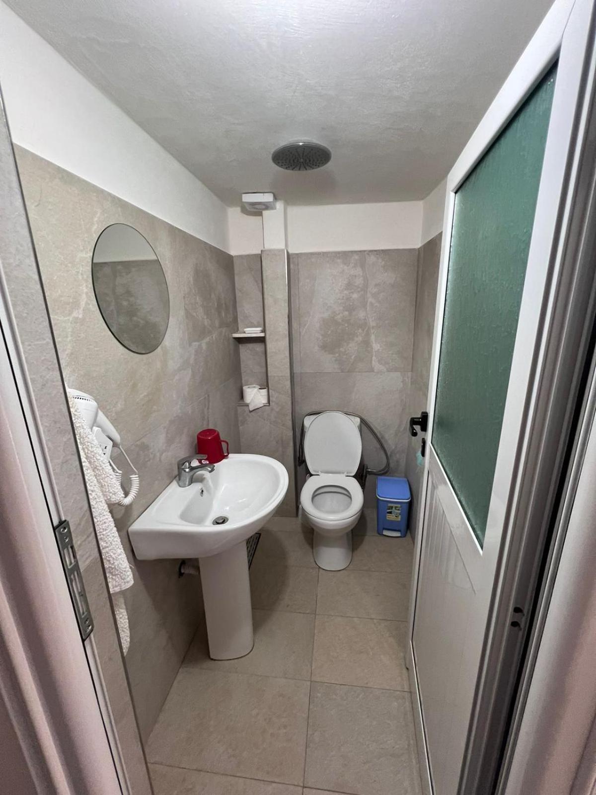 Guest Rooms Arbri Vlore Ngoại thất bức ảnh