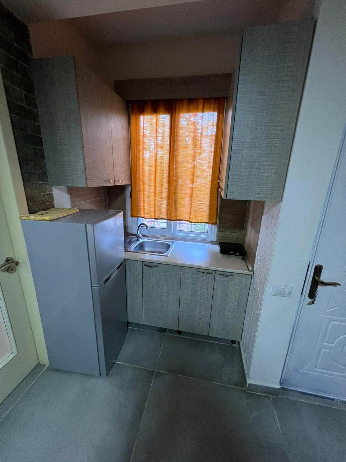 Guest Rooms Arbri Vlore Ngoại thất bức ảnh