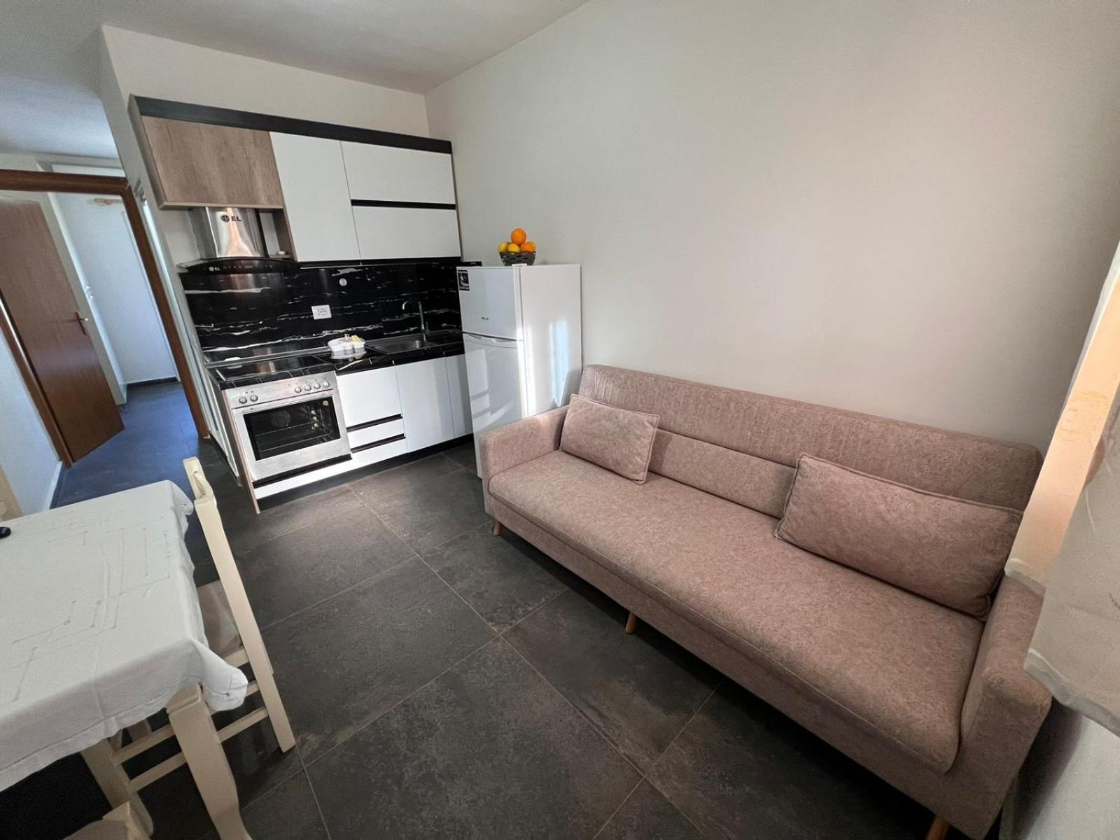 Guest Rooms Arbri Vlore Ngoại thất bức ảnh