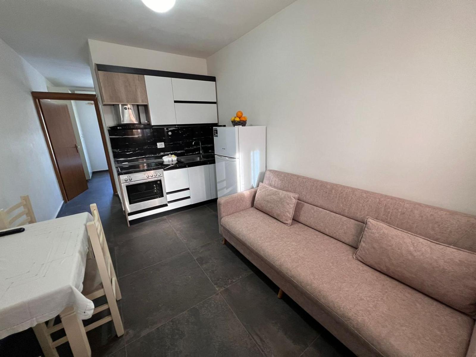 Guest Rooms Arbri Vlore Ngoại thất bức ảnh