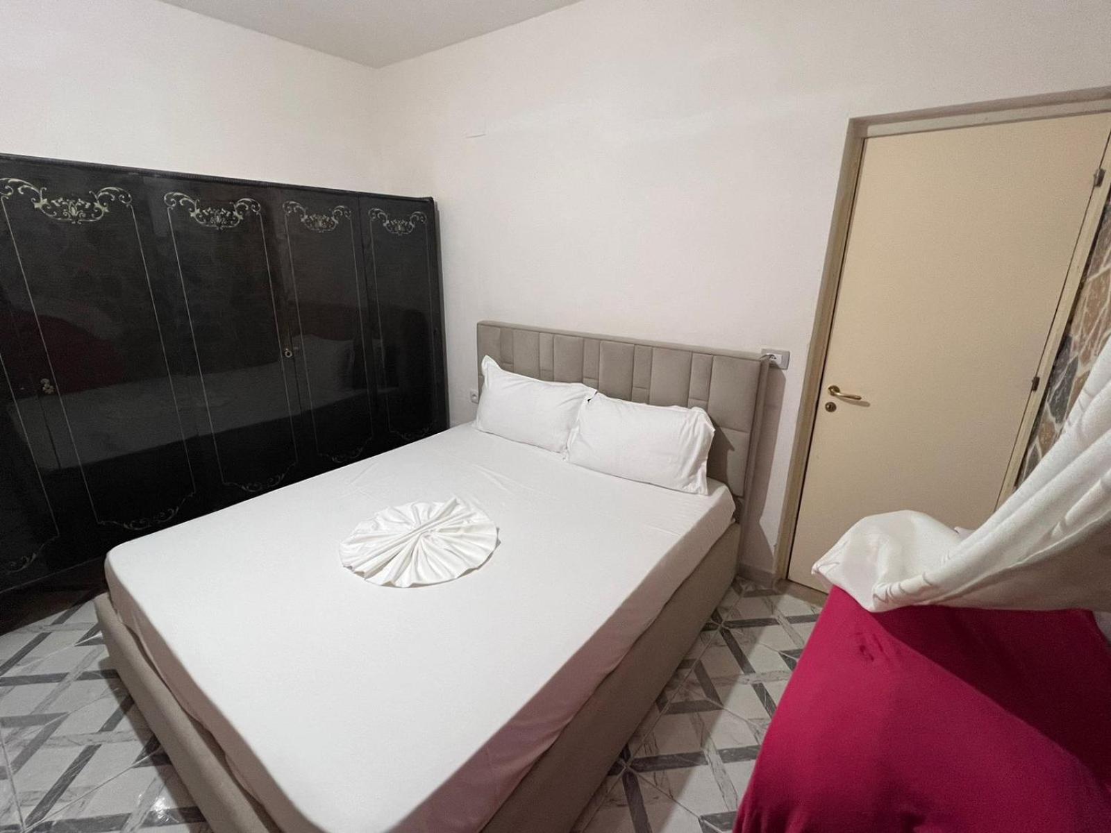 Guest Rooms Arbri Vlore Ngoại thất bức ảnh
