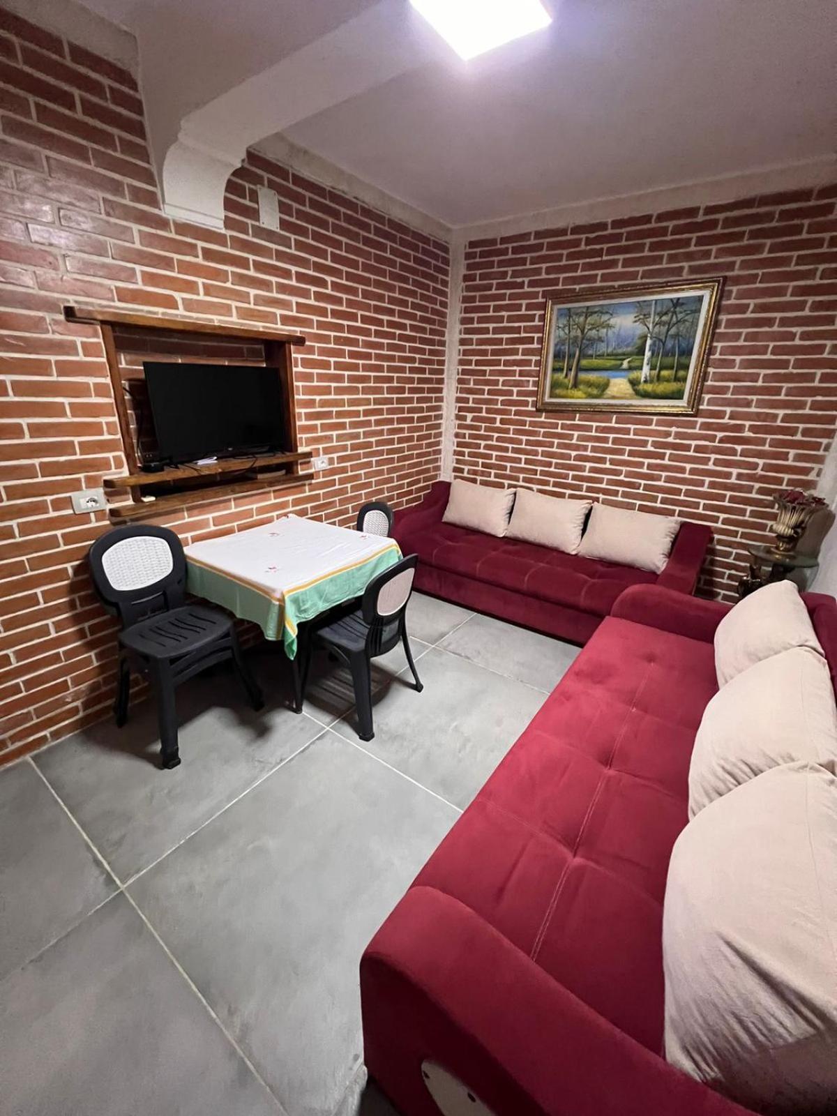 Guest Rooms Arbri Vlore Ngoại thất bức ảnh