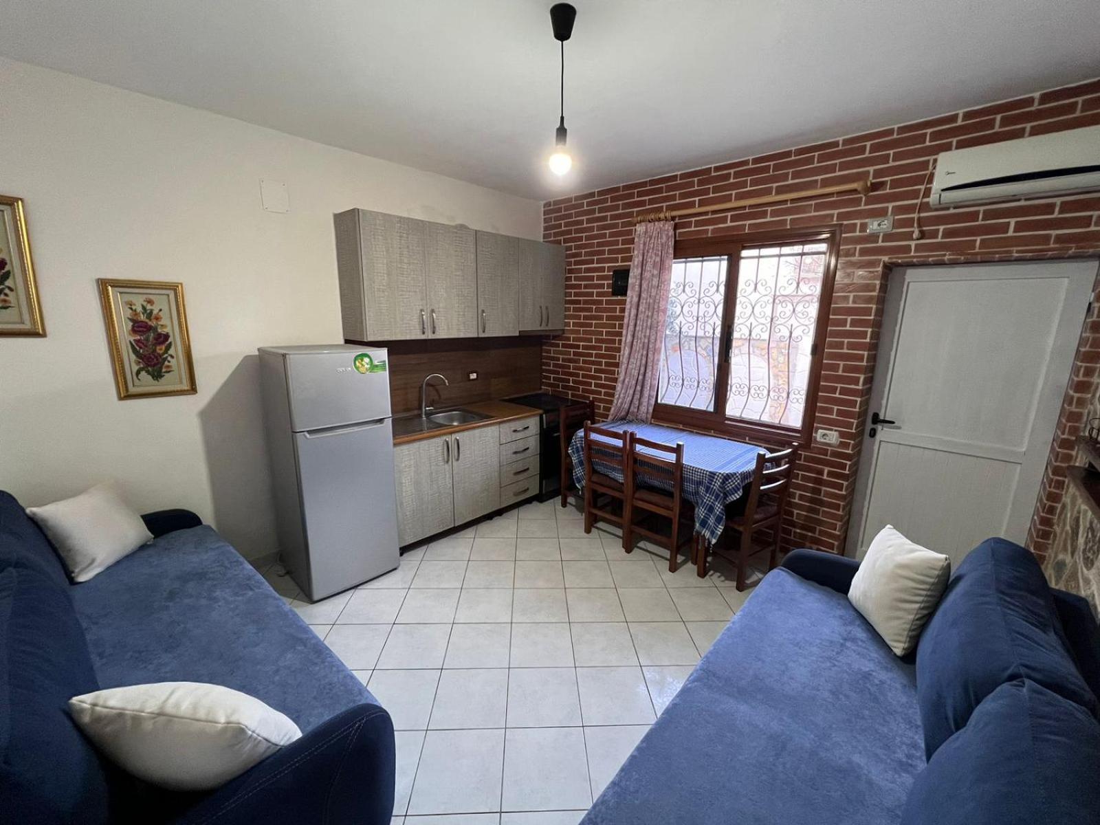 Guest Rooms Arbri Vlore Ngoại thất bức ảnh